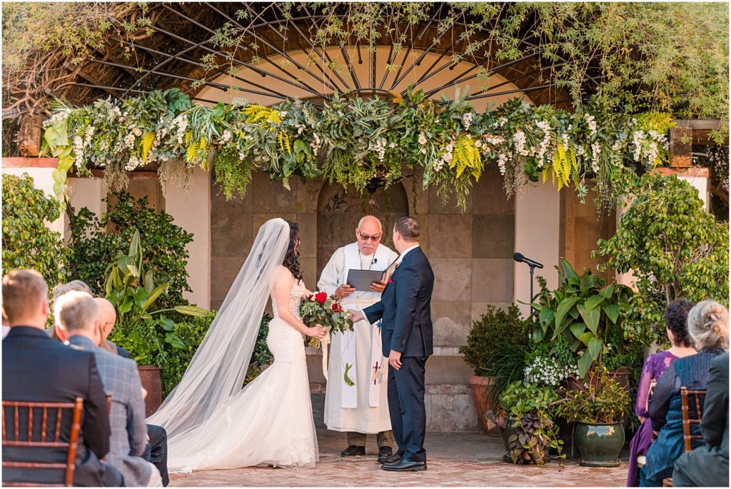 winter vow renewal in Tucson at the Stillwell House and Gardens venue downtown