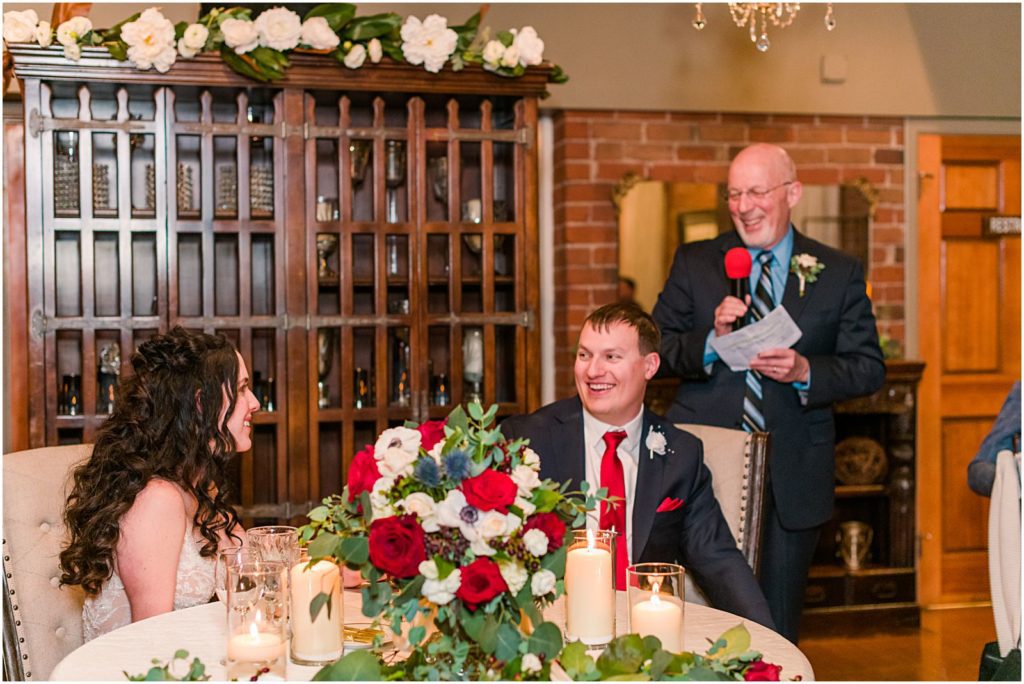 bride's dad giving toast and speech at reception